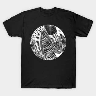 Snake Eye Circle Zentangle Pattern Design T-Shirt